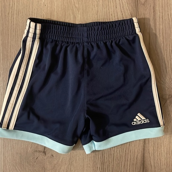 ADIDAS boys 24mths. - Picture 3 of 6
